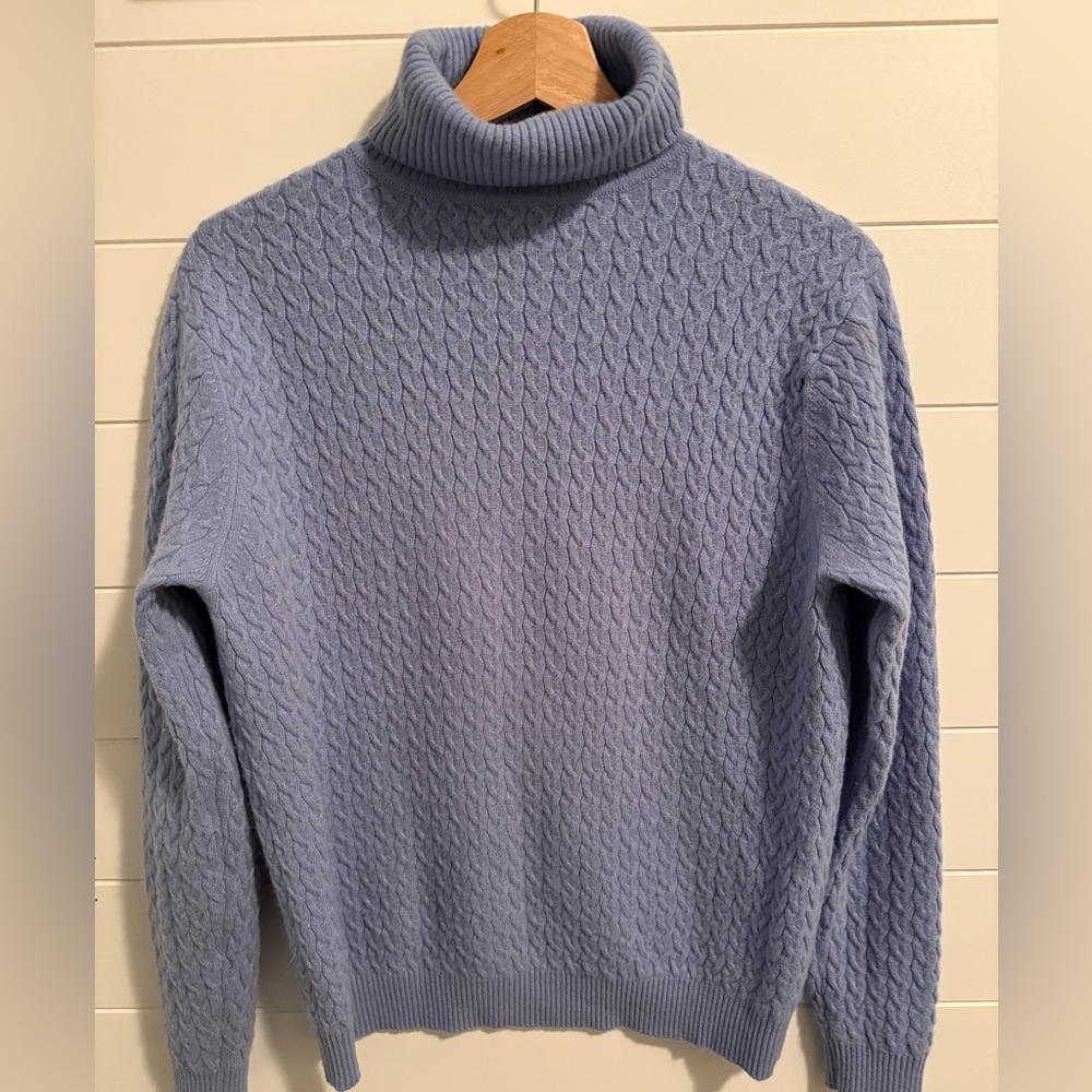 Vintage Women’s Kirkland Signature Turtleneck Sweater 100% Cashmere Size Medium